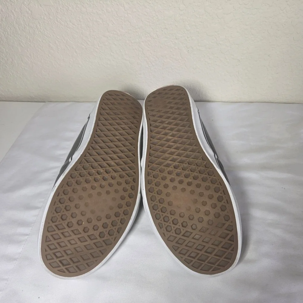 Vans Atwood Low Top Skate Shoes Gray Canvas Black Laces Sneakers M-9